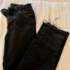 Calzedonia black jeans with raw hem size xs